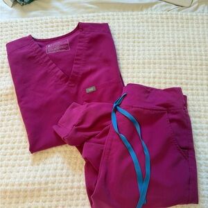 Figs Magenta XS top and high waisted XS petite joggers